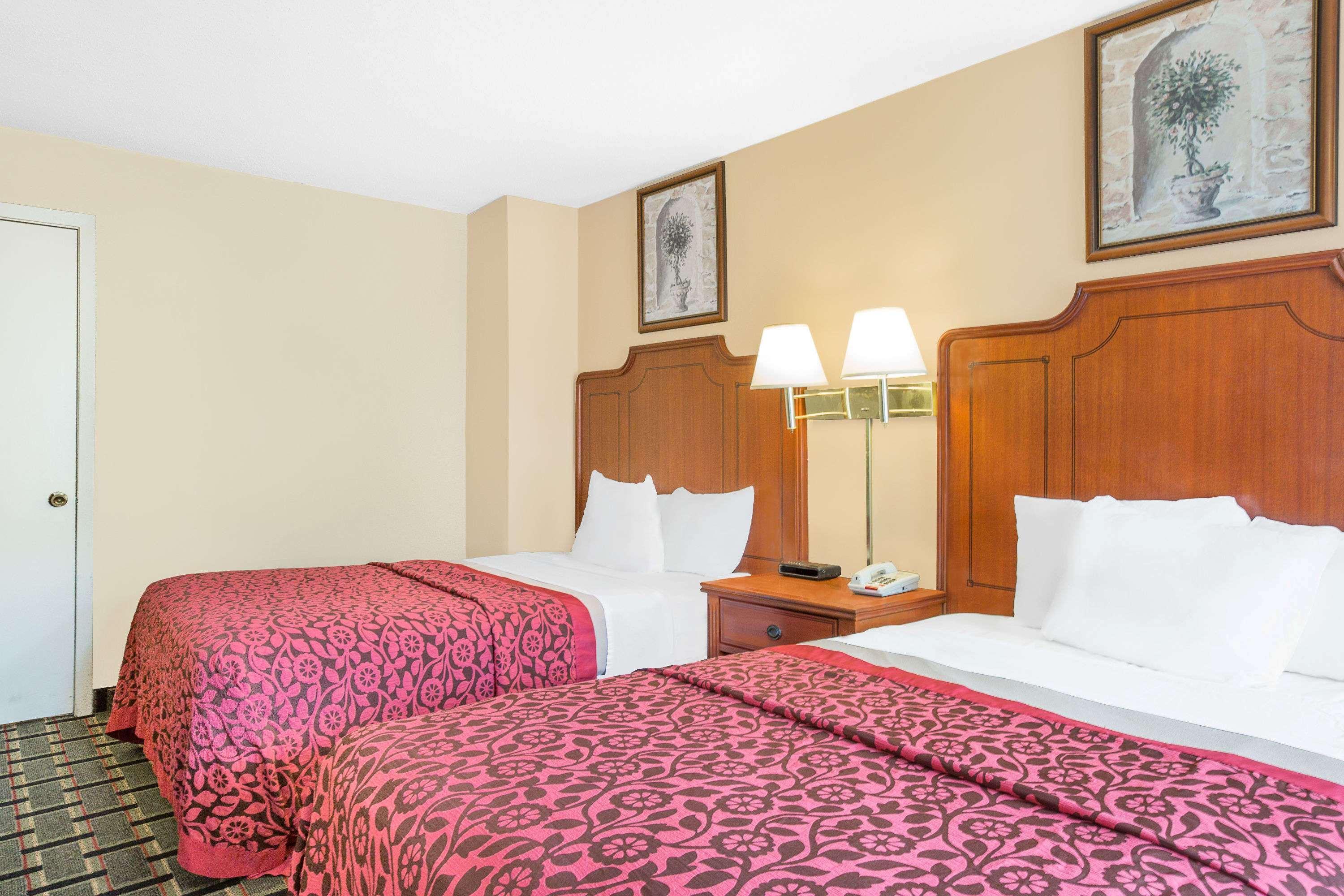 Meridian Inn Hotel Екстер'єр фото