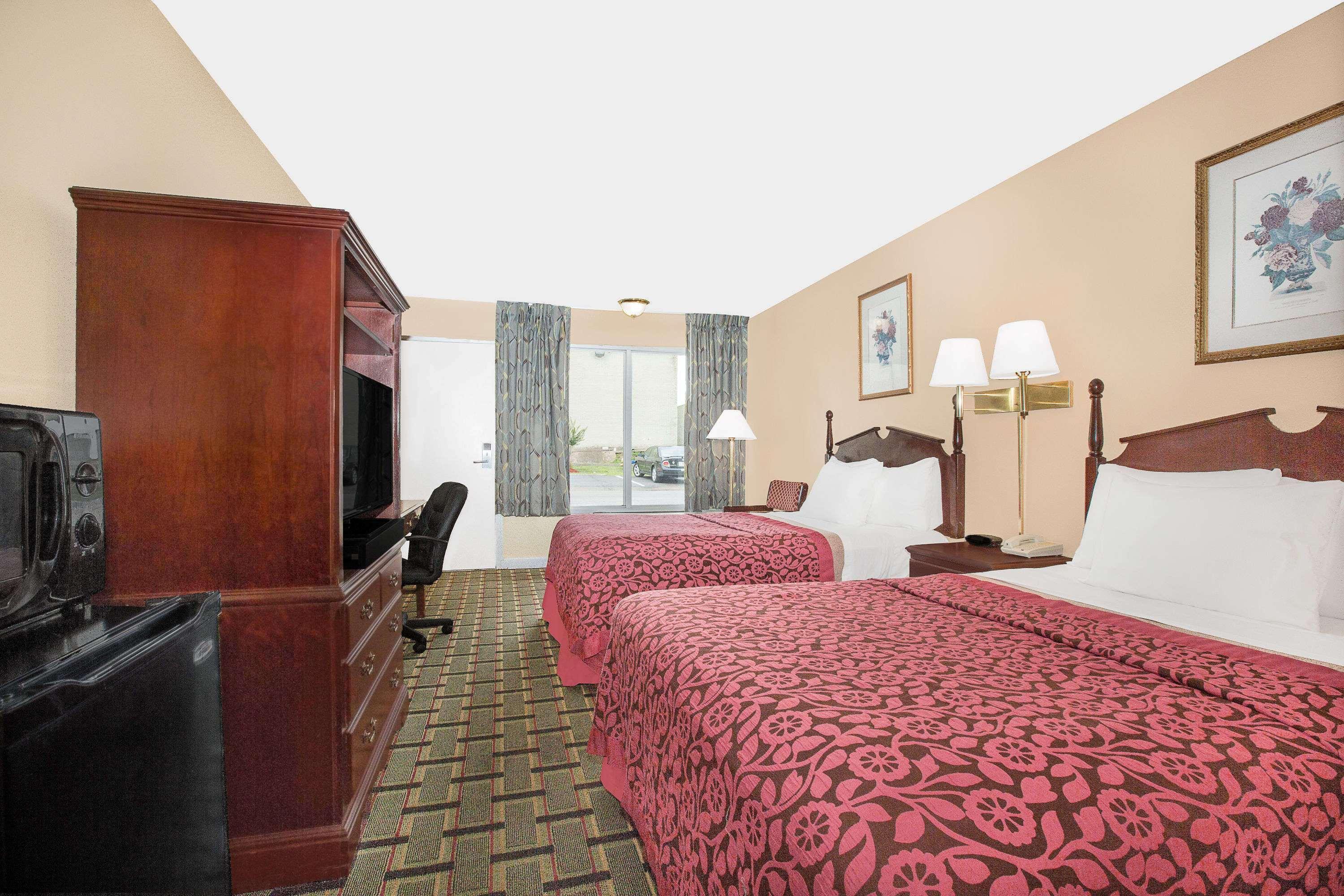 Meridian Inn Hotel Екстер'єр фото